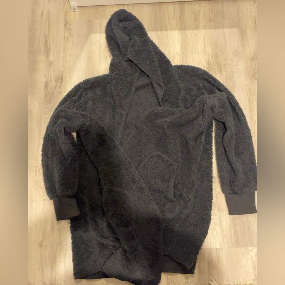 Soft and comfortable fluffy black cardigan!